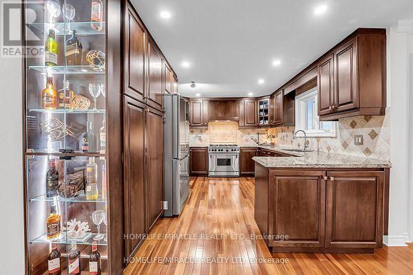 74 Porchlight Road, Brampton, Ontario  L6X 4S1 - Photo 10 - W12190561