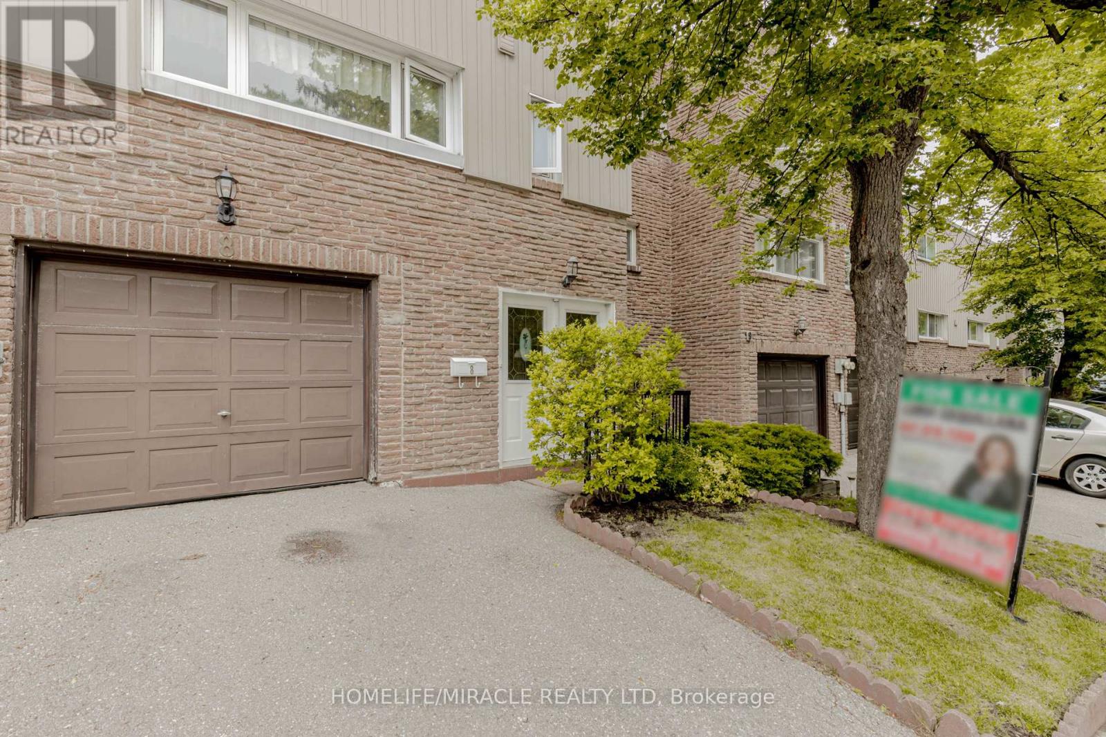 8 - 400 Bloor Street, Mississauga, Ontario  L5A 3M8 - Photo 1 - W12190579
