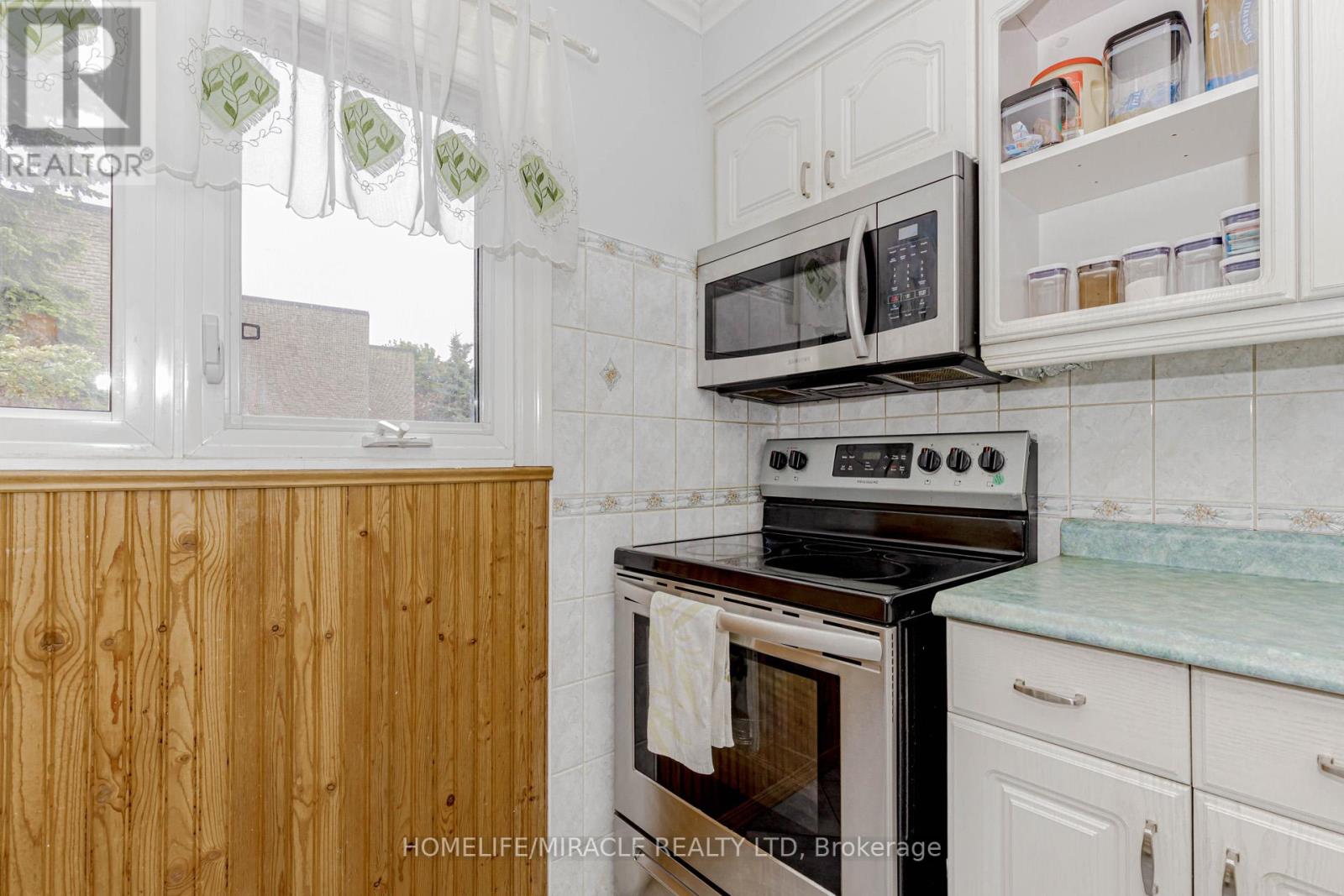 8 - 400 Bloor Street, Mississauga, Ontario  L5A 3M8 - Photo 14 - W12190579