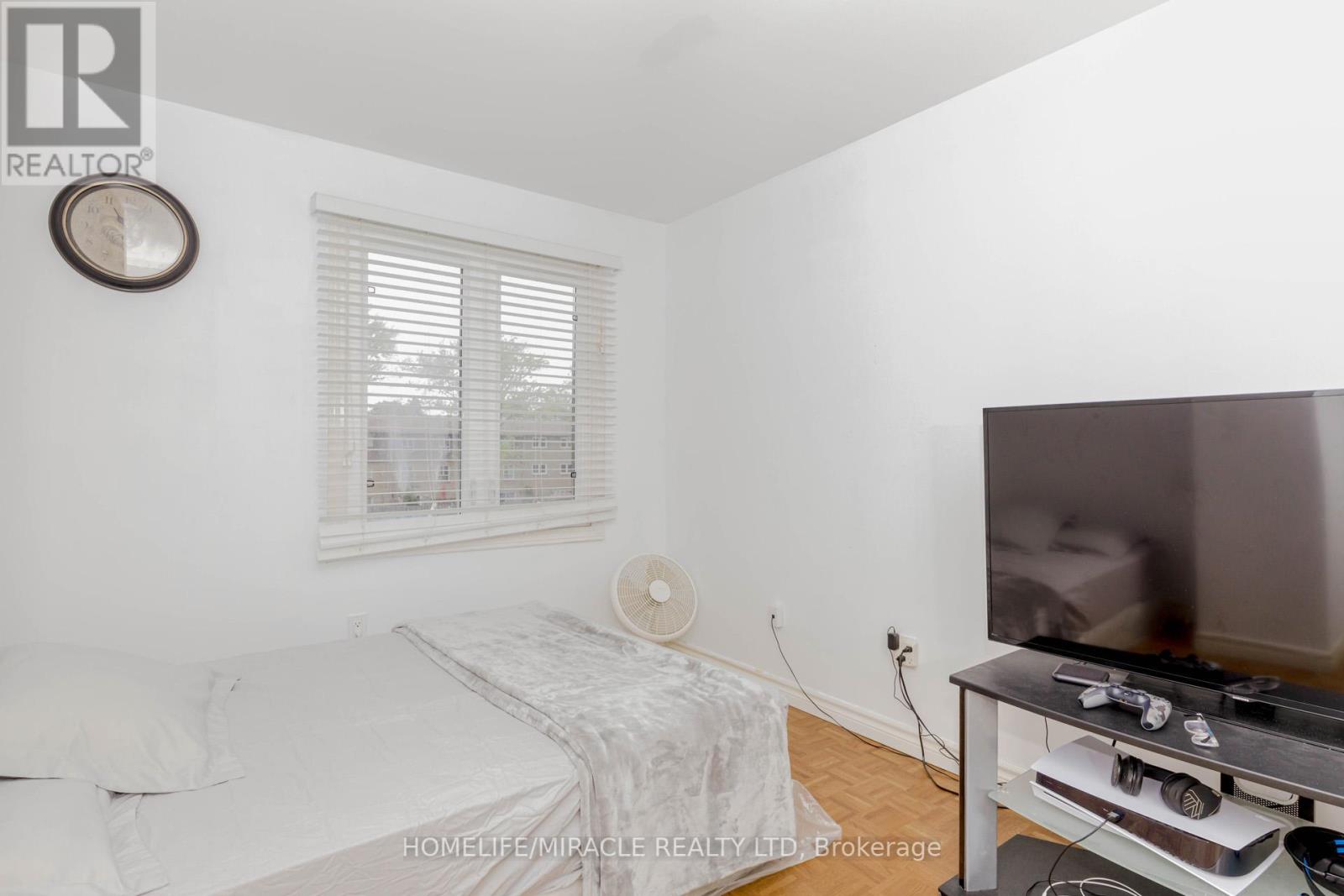 8 - 400 Bloor Street, Mississauga, Ontario  L5A 3M8 - Photo 36 - W12190579