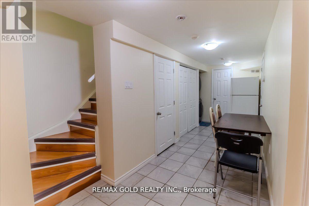 49 Seaside Circle, Brampton (Sandringham-Wellington), Ontario  L6R 2G7 - Photo 32 - W12190586