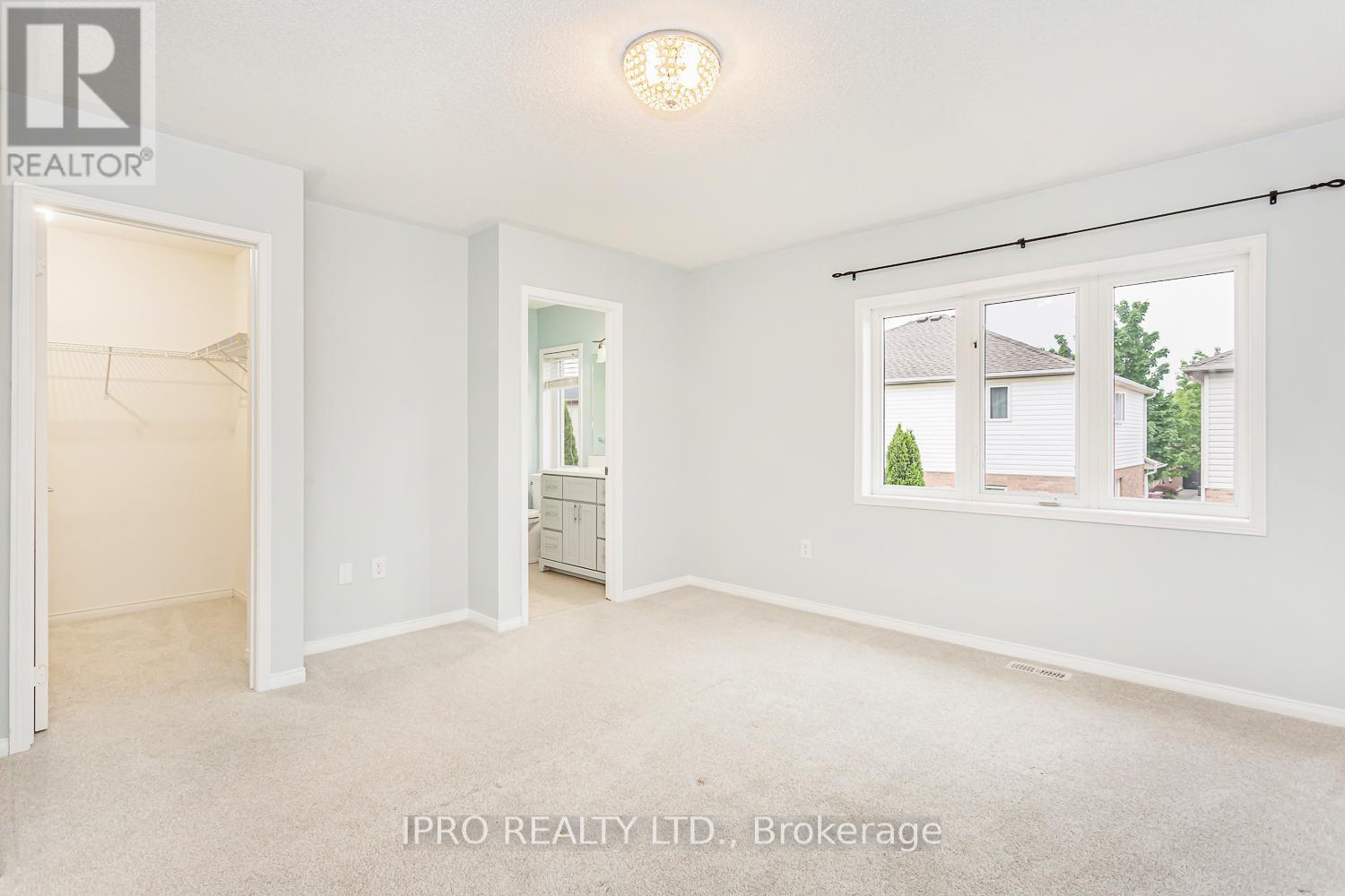 2410 Emerson Drive, Burlington, Ontario  L7L 7M3 - Photo 14 - W12190587