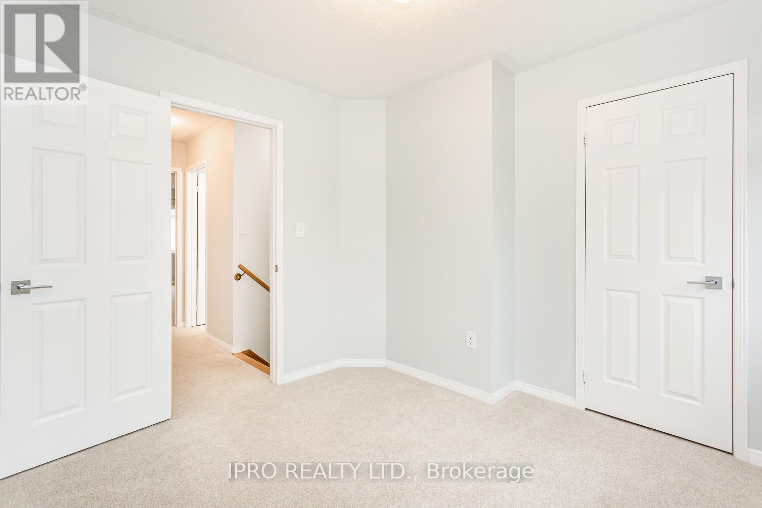 2410 Emerson Drive, Burlington, Ontario  L7L 7M3 - Photo 22 - W12190587