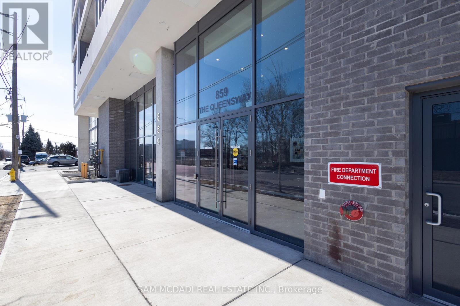 Property at 521 - 859 THE QUEENSWAY image 2