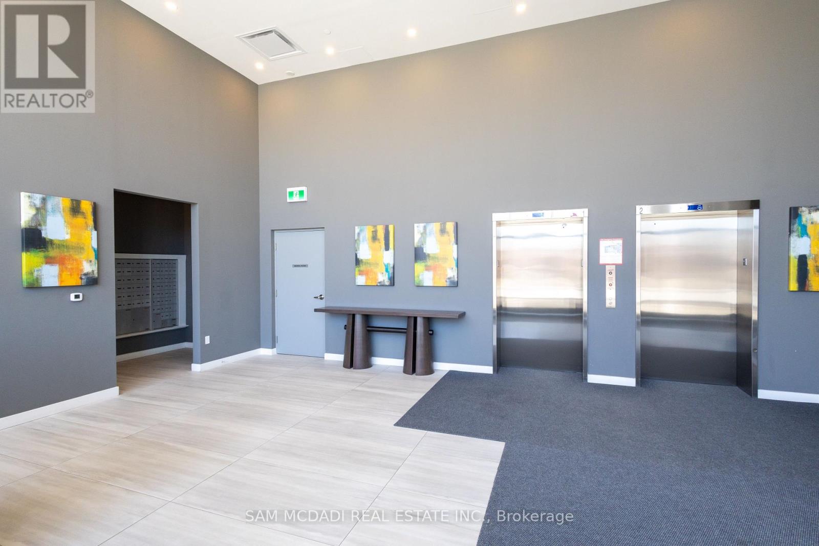 Property at 521 - 859 THE QUEENSWAY image 4