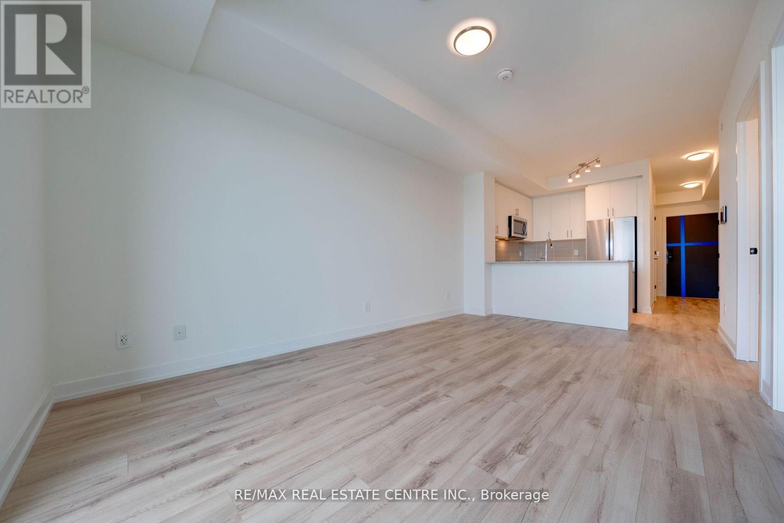 909 - 335 Wheat Boom Drive, Oakville, Ontario  L6H 0R3 - Photo 9 - W12190613