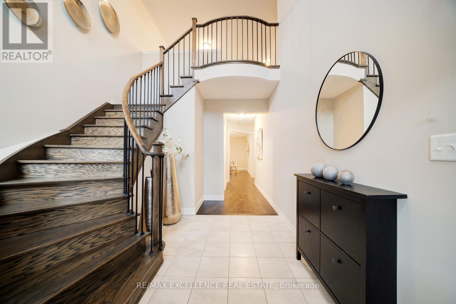 11 Gosset Road, Brampton, Ontario  L7A 5J9 - Photo 4 - W12190625