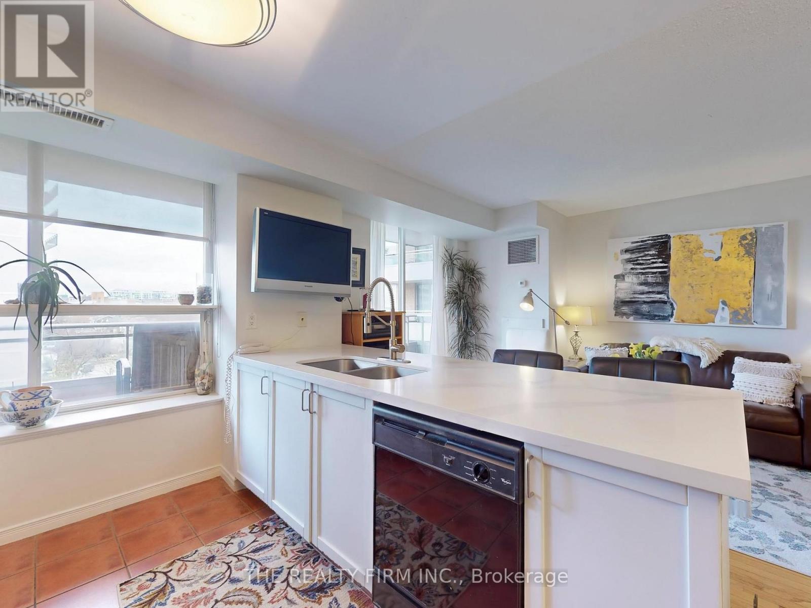 517 - 245 Davisville Avenue, Toronto, Ontario  M4S 3H4 - Photo 17 - C12190652