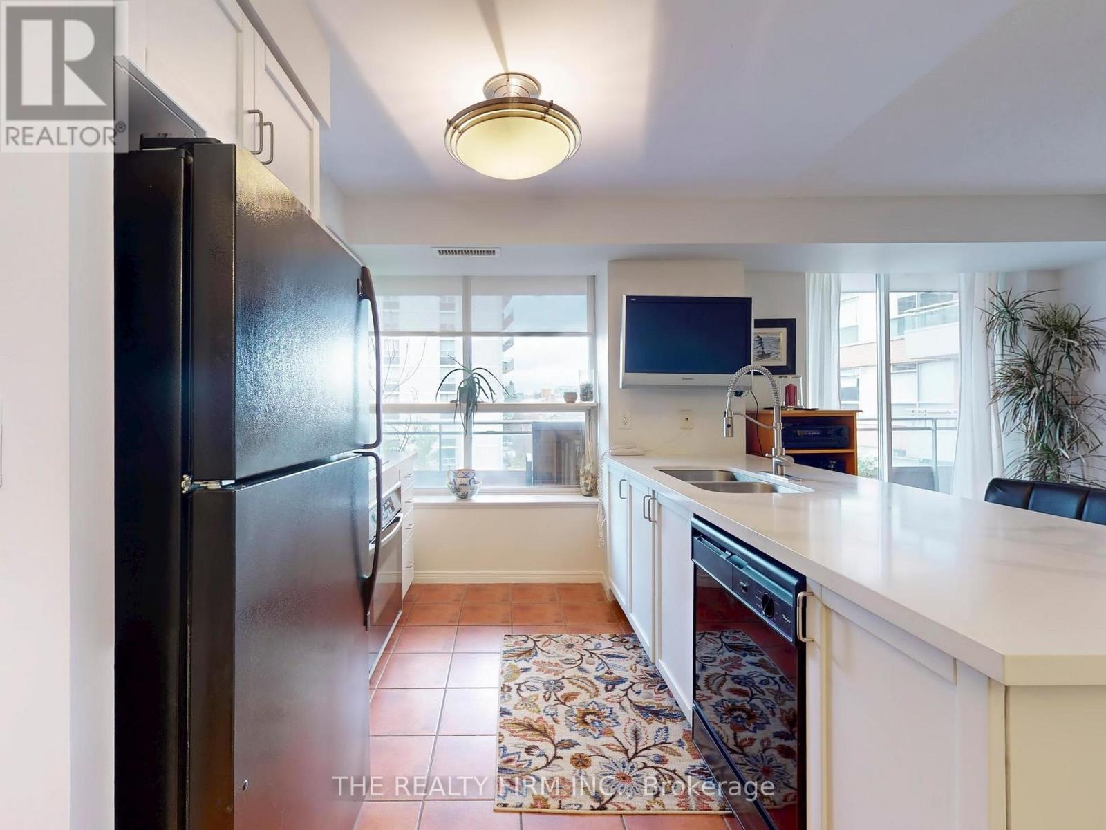 517 - 245 Davisville Avenue, Toronto, Ontario  M4S 3H4 - Photo 19 - C12190652
