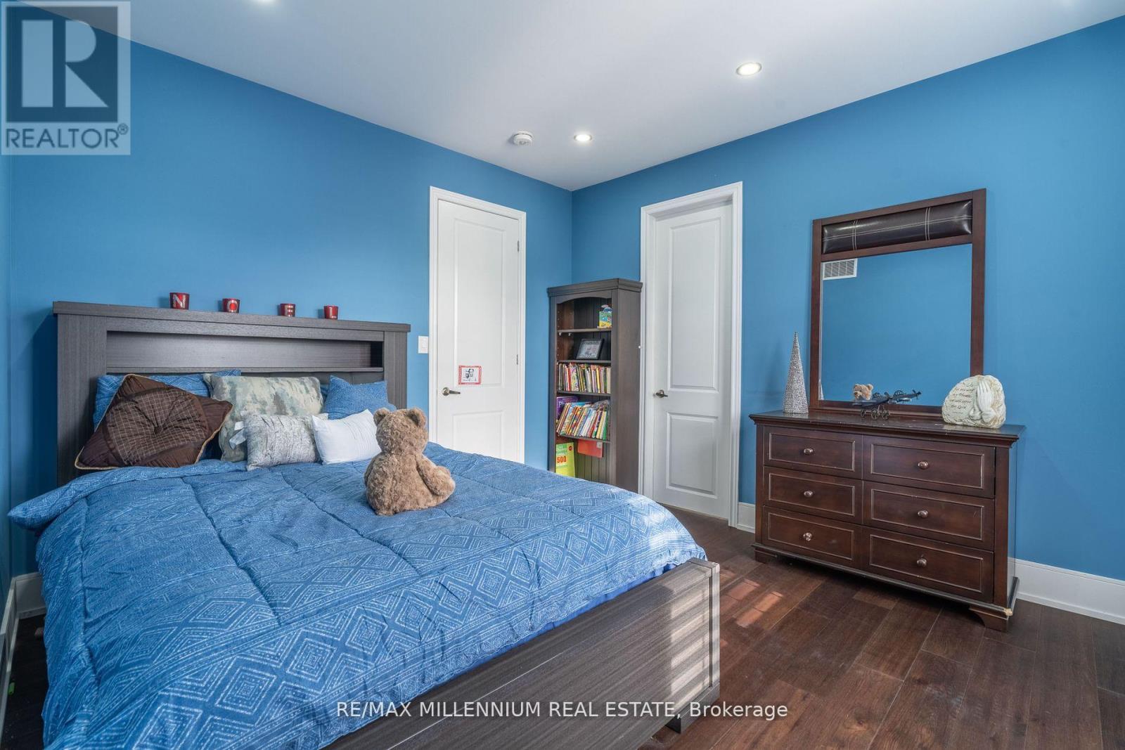 732 Gilmour Crescent, Shelburne, Ontario  L9V 3X2 - Photo 8 - X12190571