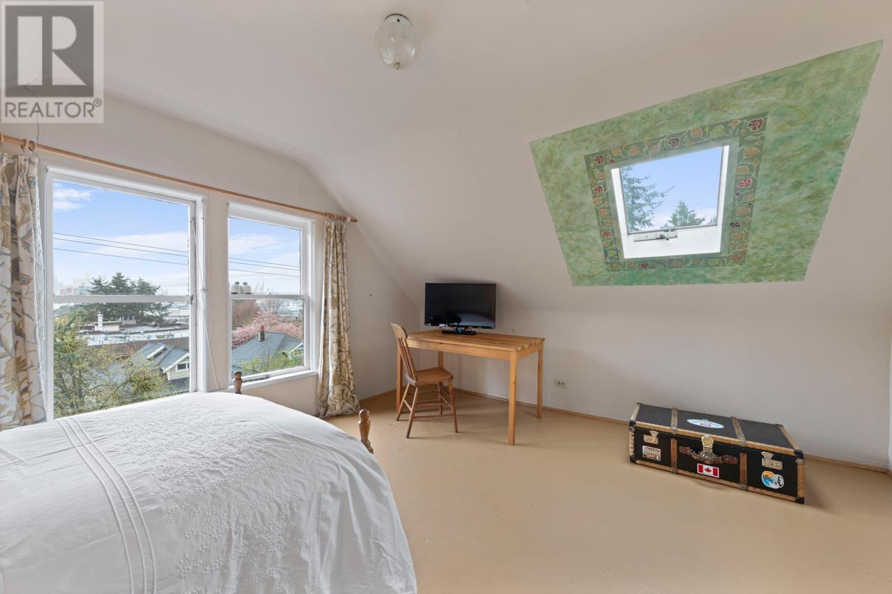 520 Salsbury Drive, Vancouver, British Columbia  V5L 3Z7 - Photo 12 - R3010150