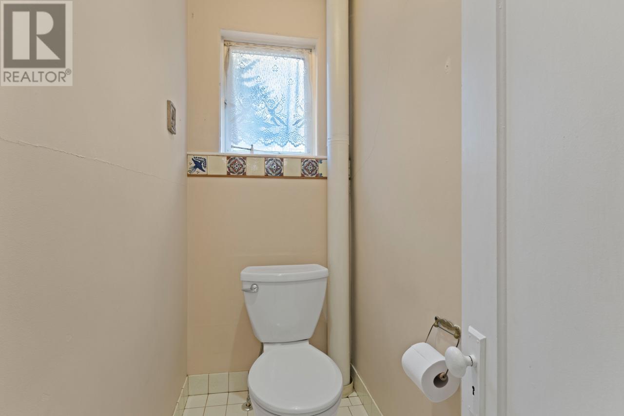 520 Salsbury Drive, Vancouver, British Columbia  V5L 3Z7 - Photo 17 - R3010150