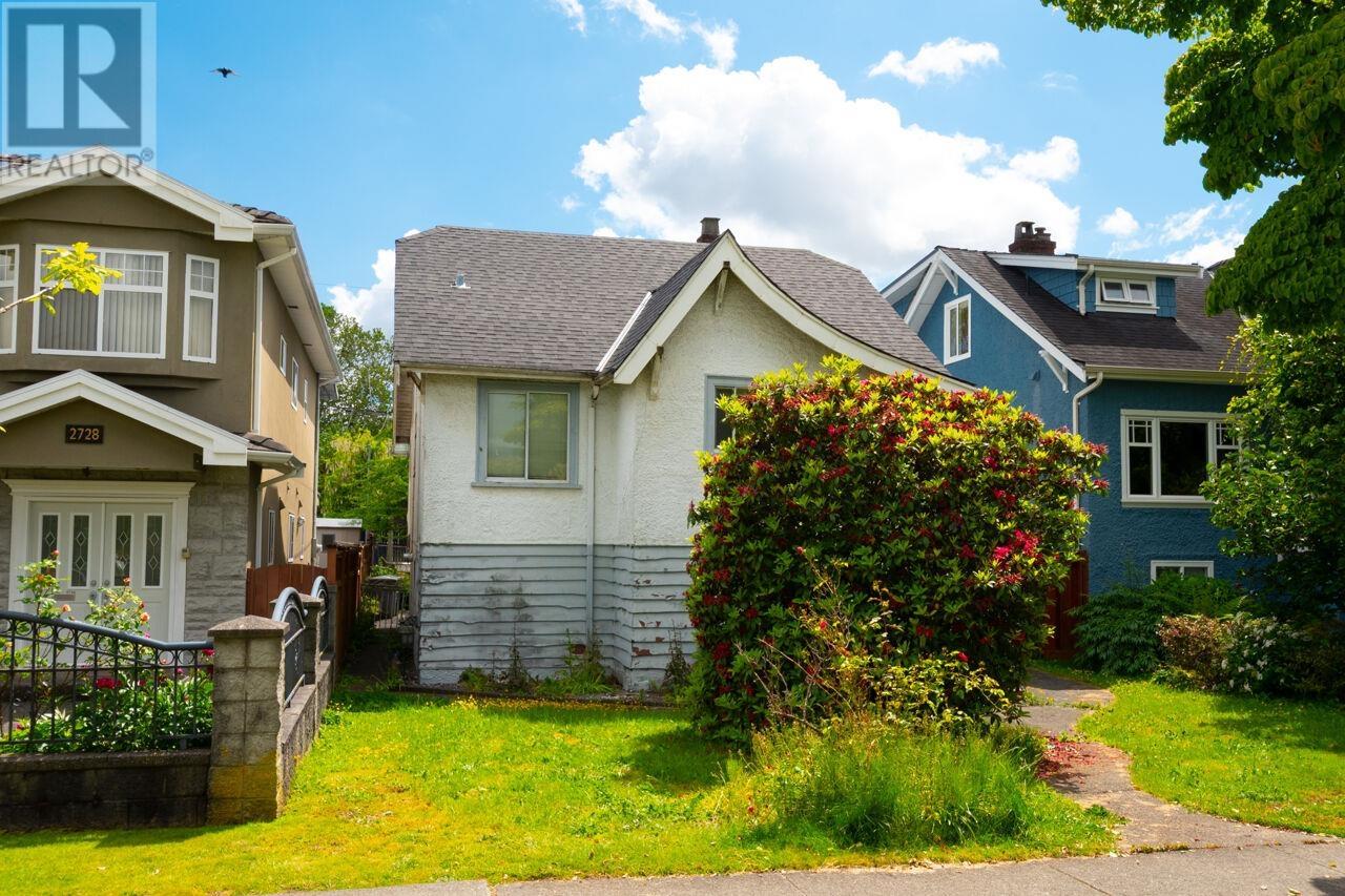 2724 CHARLES STREET, Vancouver, British Columbia