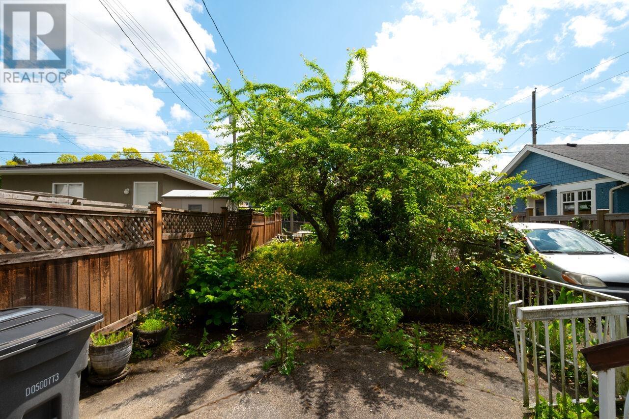 2724 Charles Street, Vancouver, British Columbia  V5K 3A7 - Photo 13 - R3010173