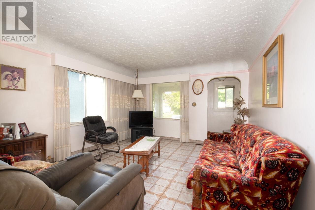 2724 Charles Street, Vancouver, British Columbia  V5K 3A7 - Photo 6 - R3010173