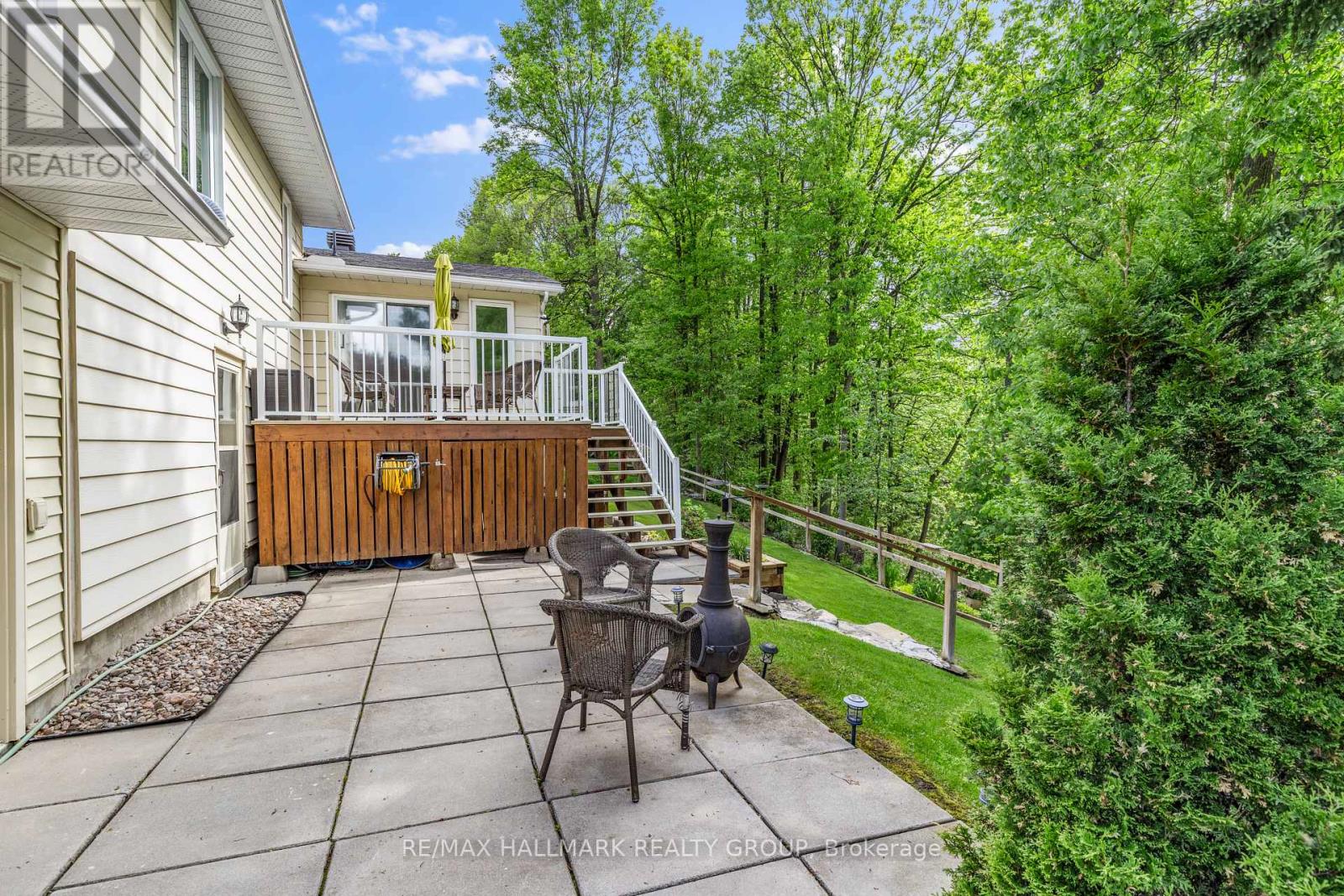 7 Indian Court, Laurentian Valley, Ontario  K8A 7V3 - Photo 5 - X12189642