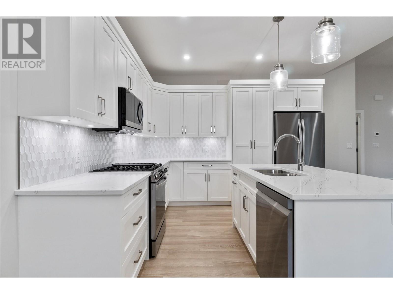 3534 16 Avenue Ne, Salmon Arm, British Columbia  V1E 1Z3 - Photo 15 - 10344978