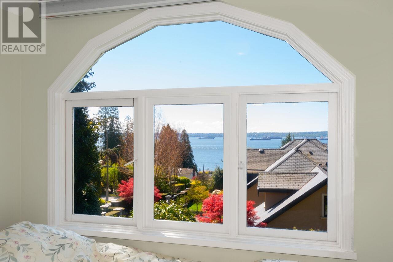 1461 27th Street, West Vancouver, British Columbia  V7V 4K8 - Photo 16 - R3010157