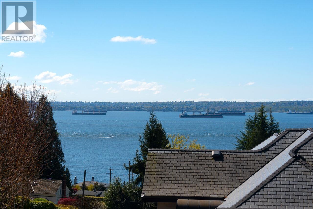 1461 27th Street, West Vancouver, British Columbia  V7V 4K8 - Photo 19 - R3010157