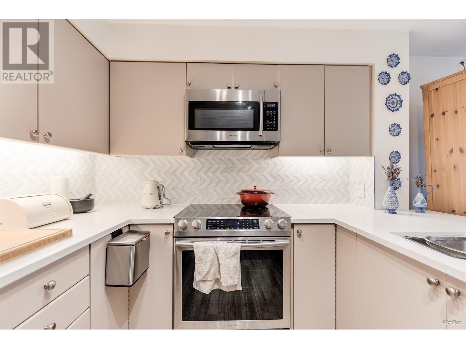 305 1277 Nelson Street, Vancouver, British Columbia  V6E 4M8 - Photo 11 - R3001567