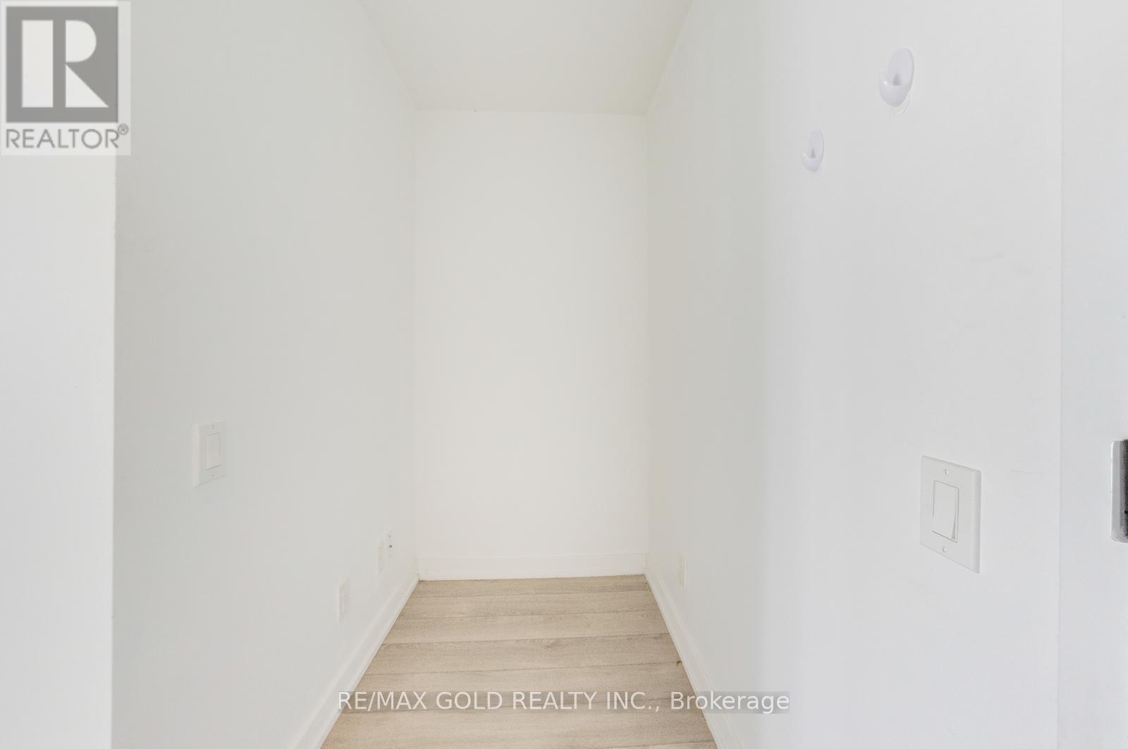 3205 - 185 Roehampton Avenue, Toronto, Ontario  M4P 0C6 - Photo 9 - C12190659