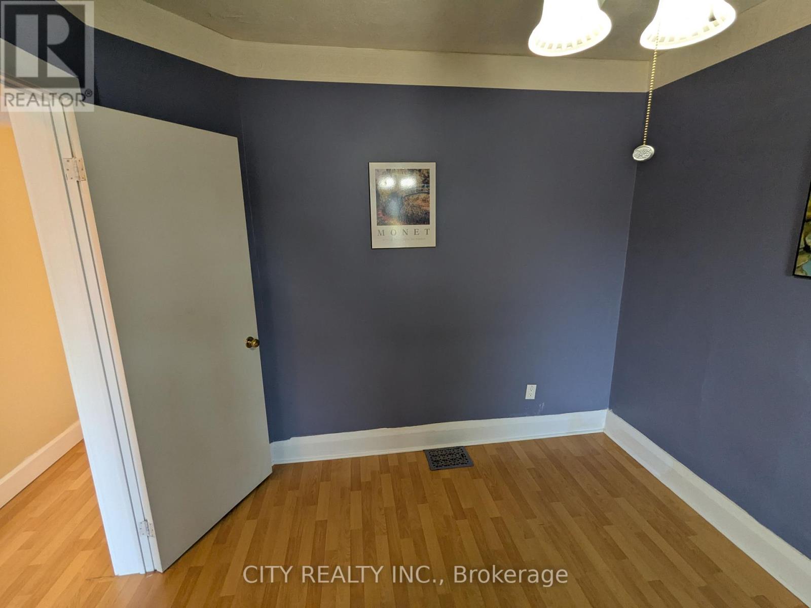 Property at 54 GRANDVILLE AVENUE image 5