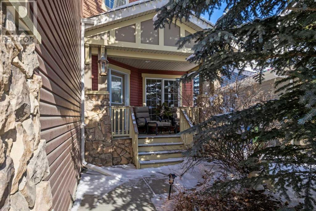 Property at 110 Royal Oak Point NW image 3