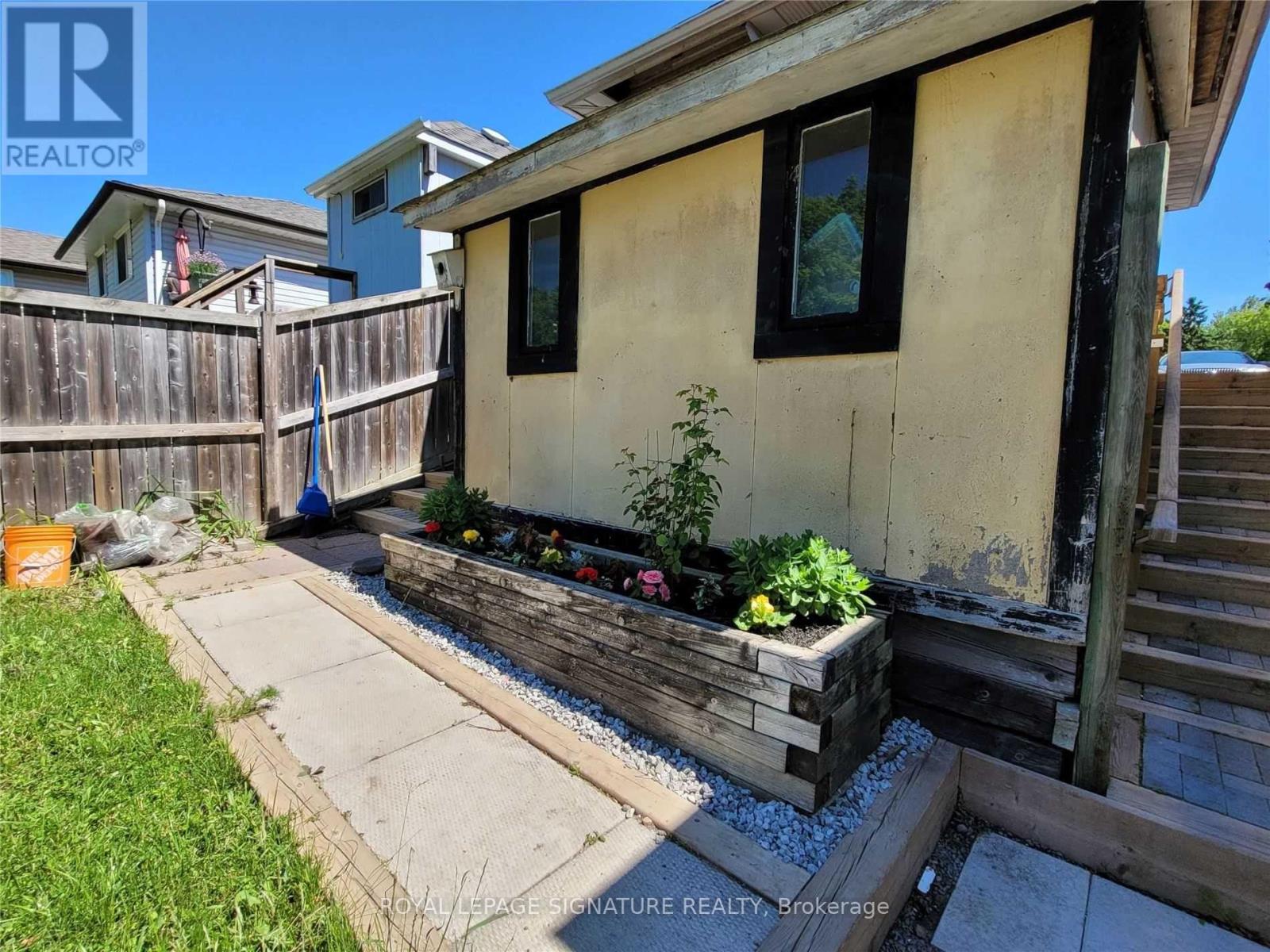 Lower - 726 Grandview Drive, Oshawa (Donevan), Ontario  L1H 7W2 - Photo 3 - E12190655