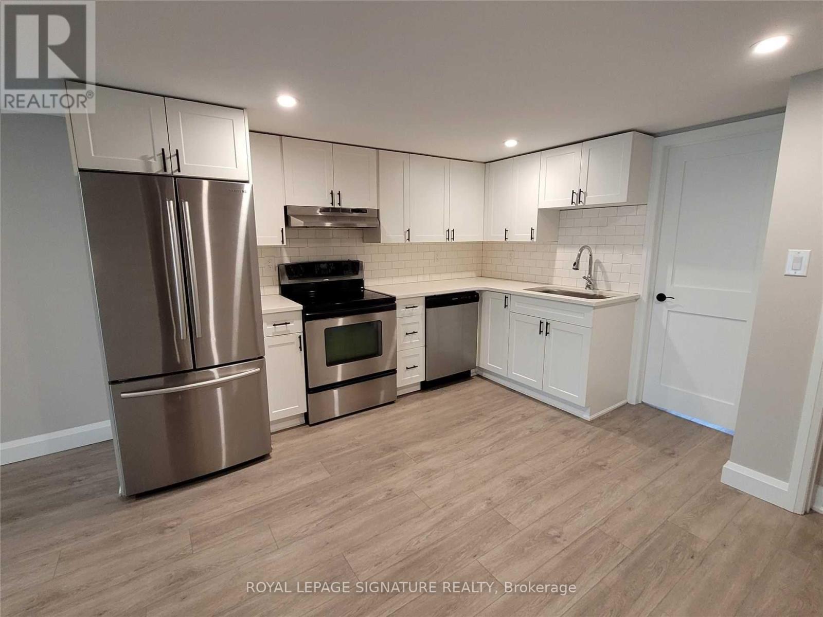 Lower - 726 Grandview Drive, Oshawa (Donevan), Ontario  L1H 7W2 - Photo 5 - E12190655