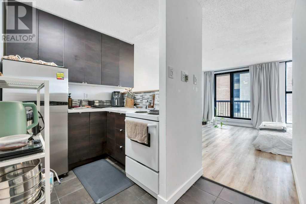 Property at 1108, 108 3 Avenue SW image 3