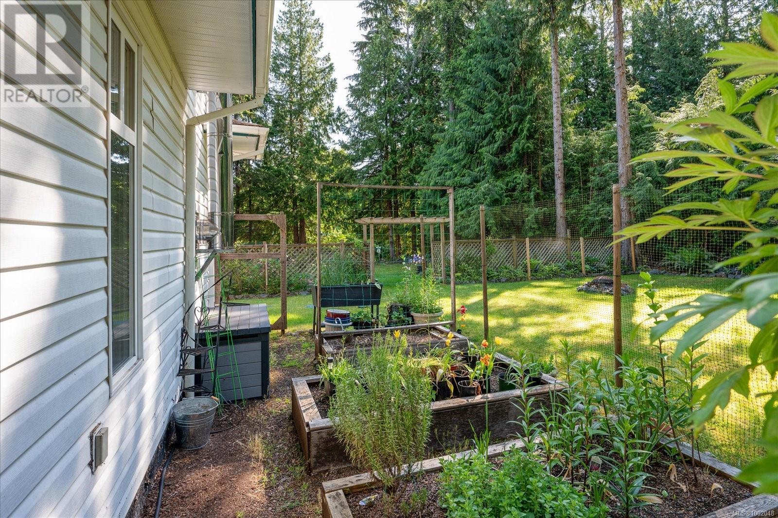 Property at 4672 Thompson Clarke Rd image 3