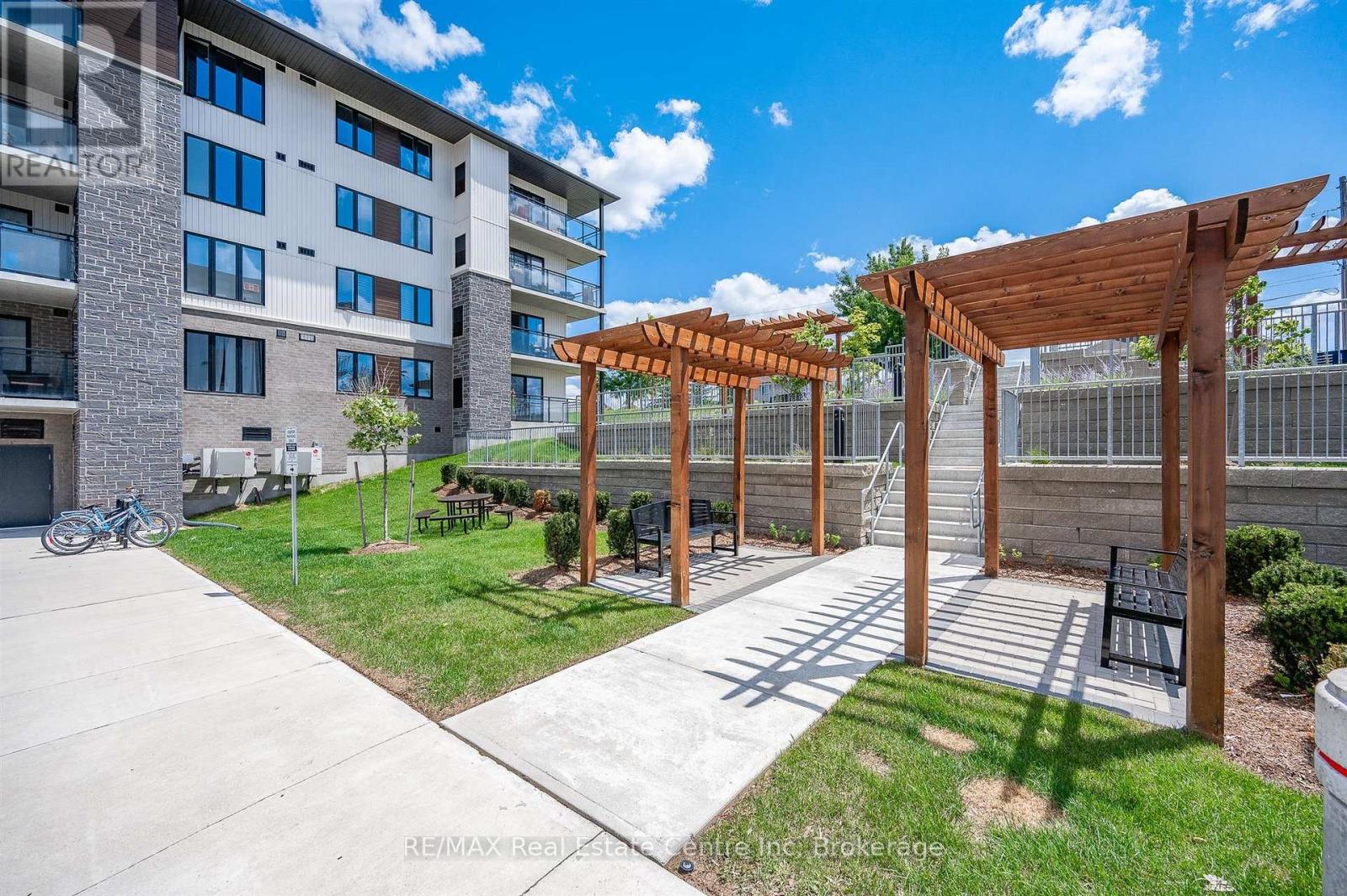Property at 102 - 104 SUMMIT RIDGE DRIVE image 3