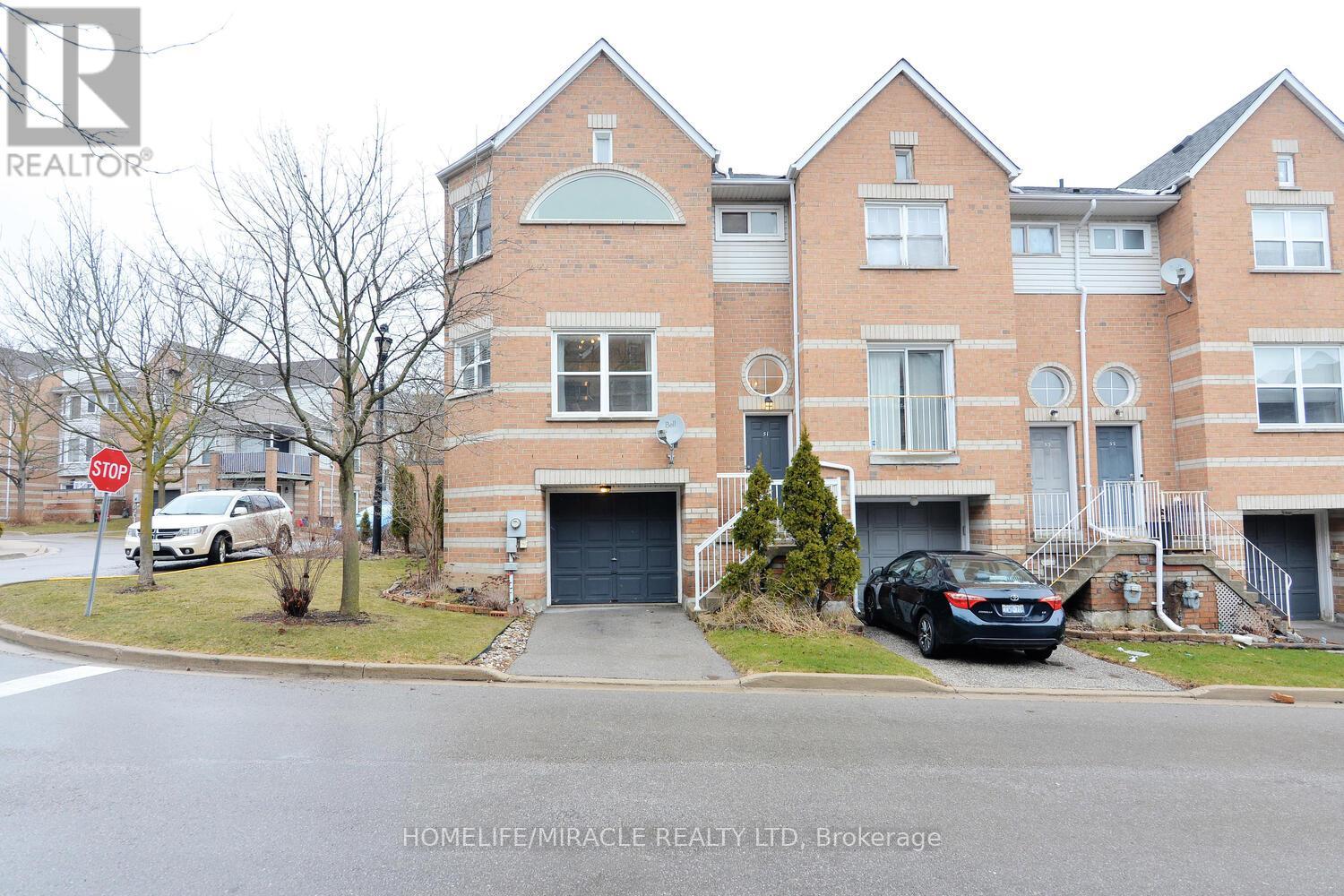 51 BRANDY LANE WAY, Newmarket, Ontario