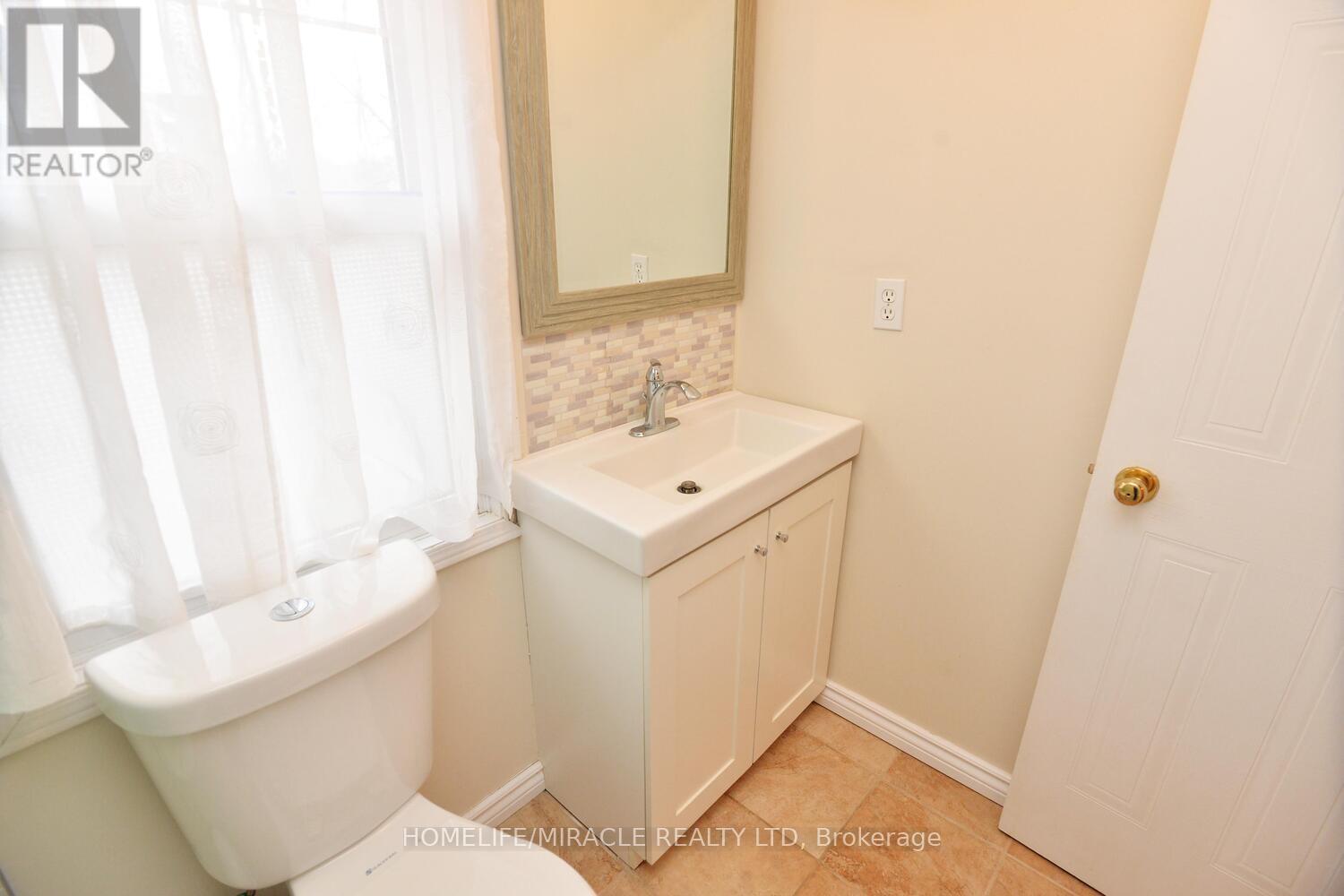 51 Brandy Lane Way, Newmarket (Armitage), Ontario  L3Y 8P7 - Photo 37 - N12190645
