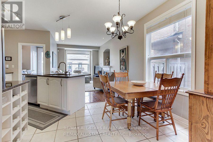 6 Christian Reesorpark Avenue, Markham, Ontario  L6B 1B6 - Photo 14 - N12190648