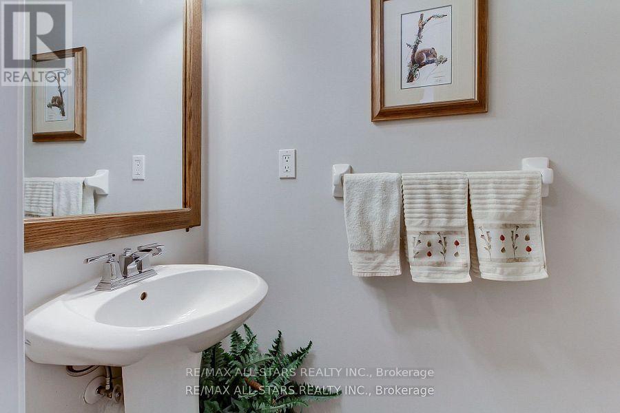 6 Christian Reesorpark Avenue, Markham, Ontario  L6B 1B6 - Photo 19 - N12190648