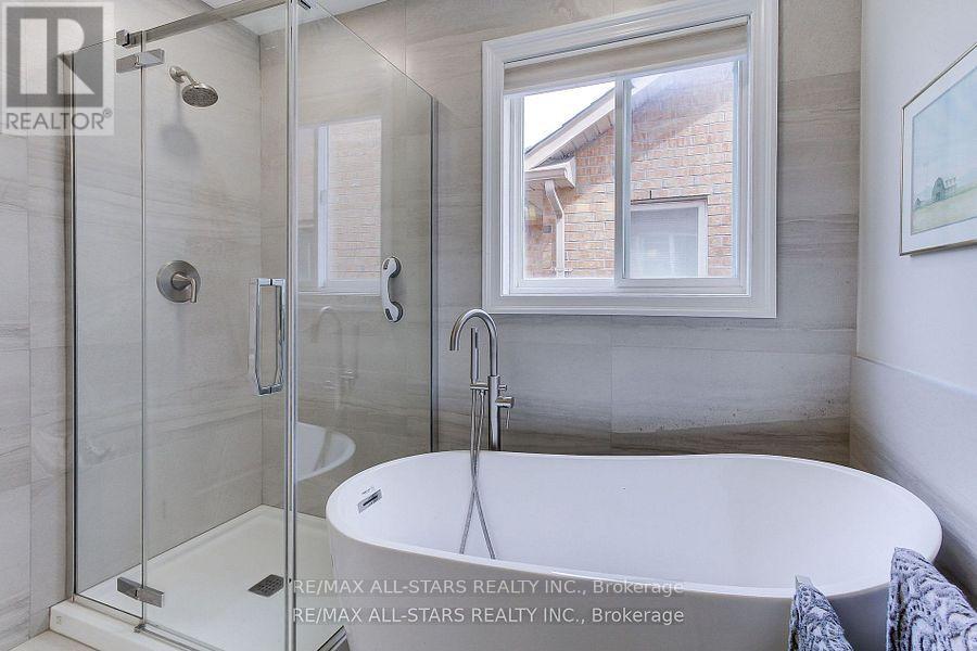 6 Christian Reesorpark Avenue, Markham, Ontario  L6B 1B6 - Photo 23 - N12190648