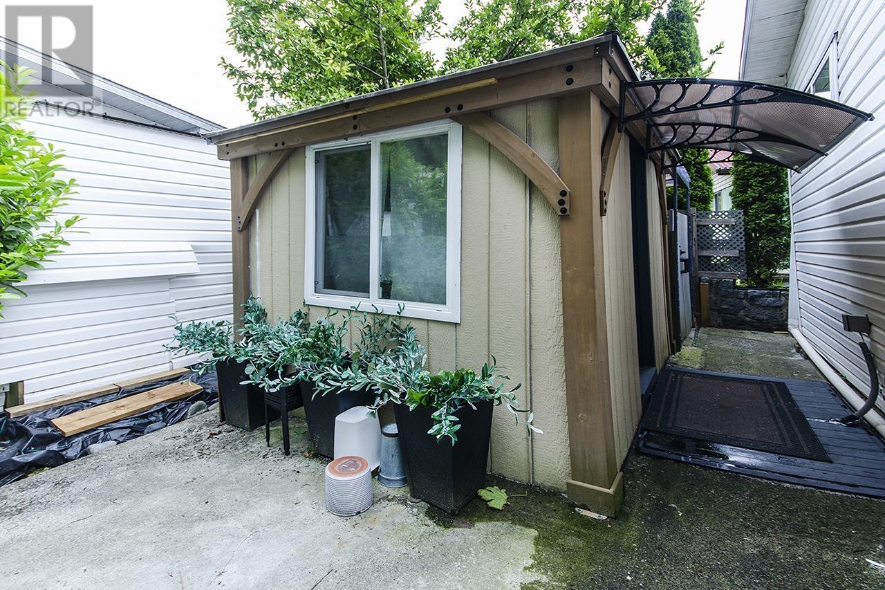 401 Raindance Crescent, West Vancouver, British Columbia  V7P 1C1 - Photo 36 - R3010137