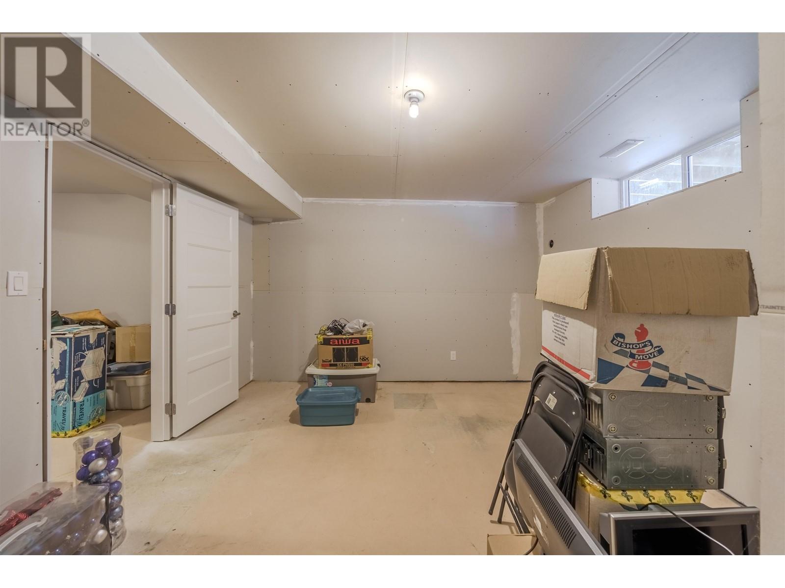 488 Evergreen Crescent, 100 Mile House, British Columbia  V0K 2E0 - Photo 20 - R3010227