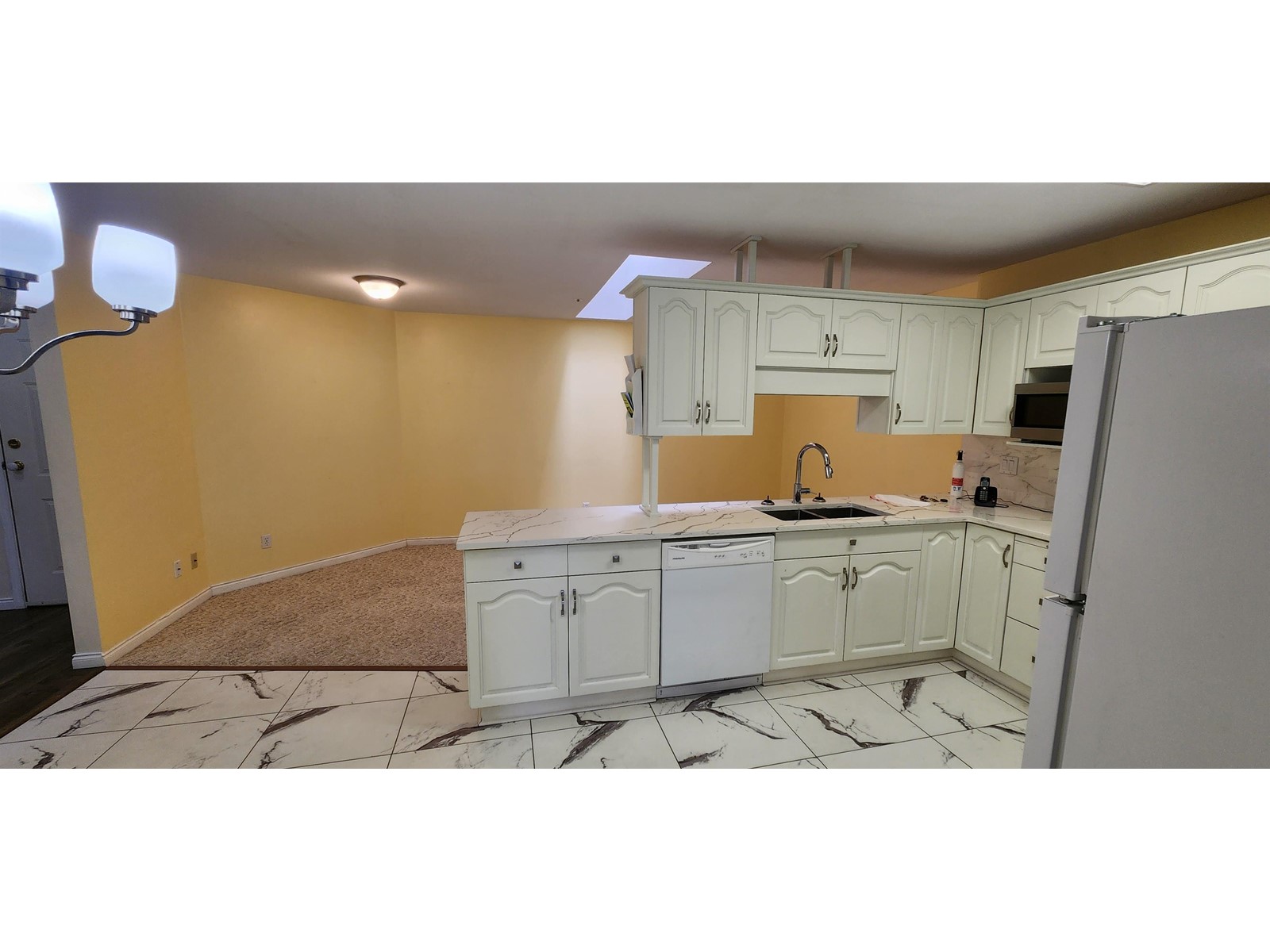 411 2626 Countess Street, Abbotsford, British Columbia  V2T 2V7 - Photo 4 - R3008128