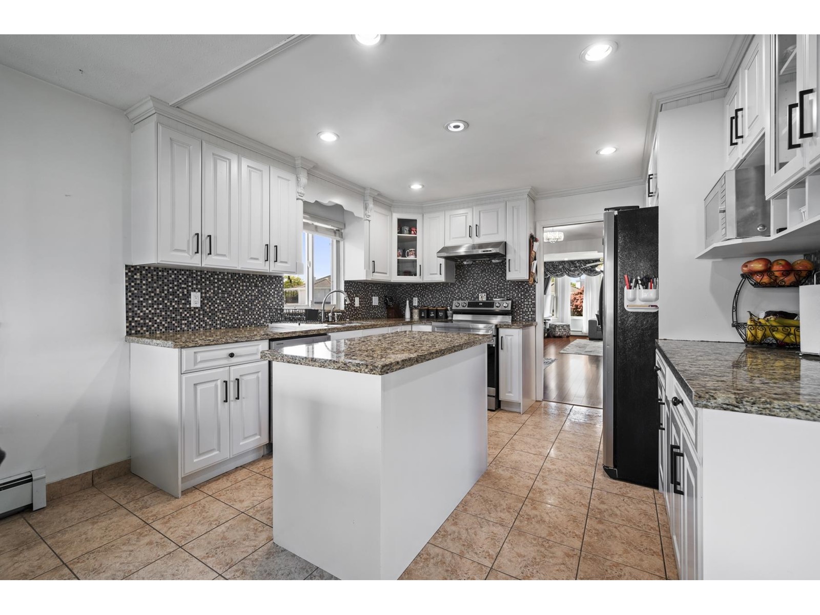 6890 123a Street, Surrey, British Columbia  V3W 0X4 - Photo 15 - R3009534