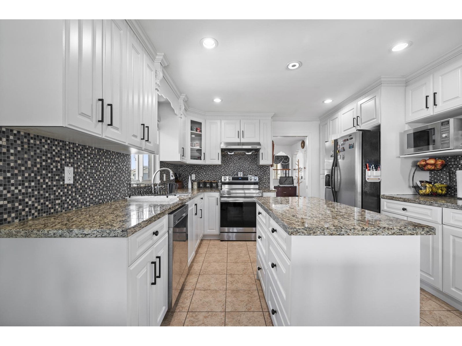 6890 123a Street, Surrey, British Columbia  V3W 0X4 - Photo 14 - R3009534