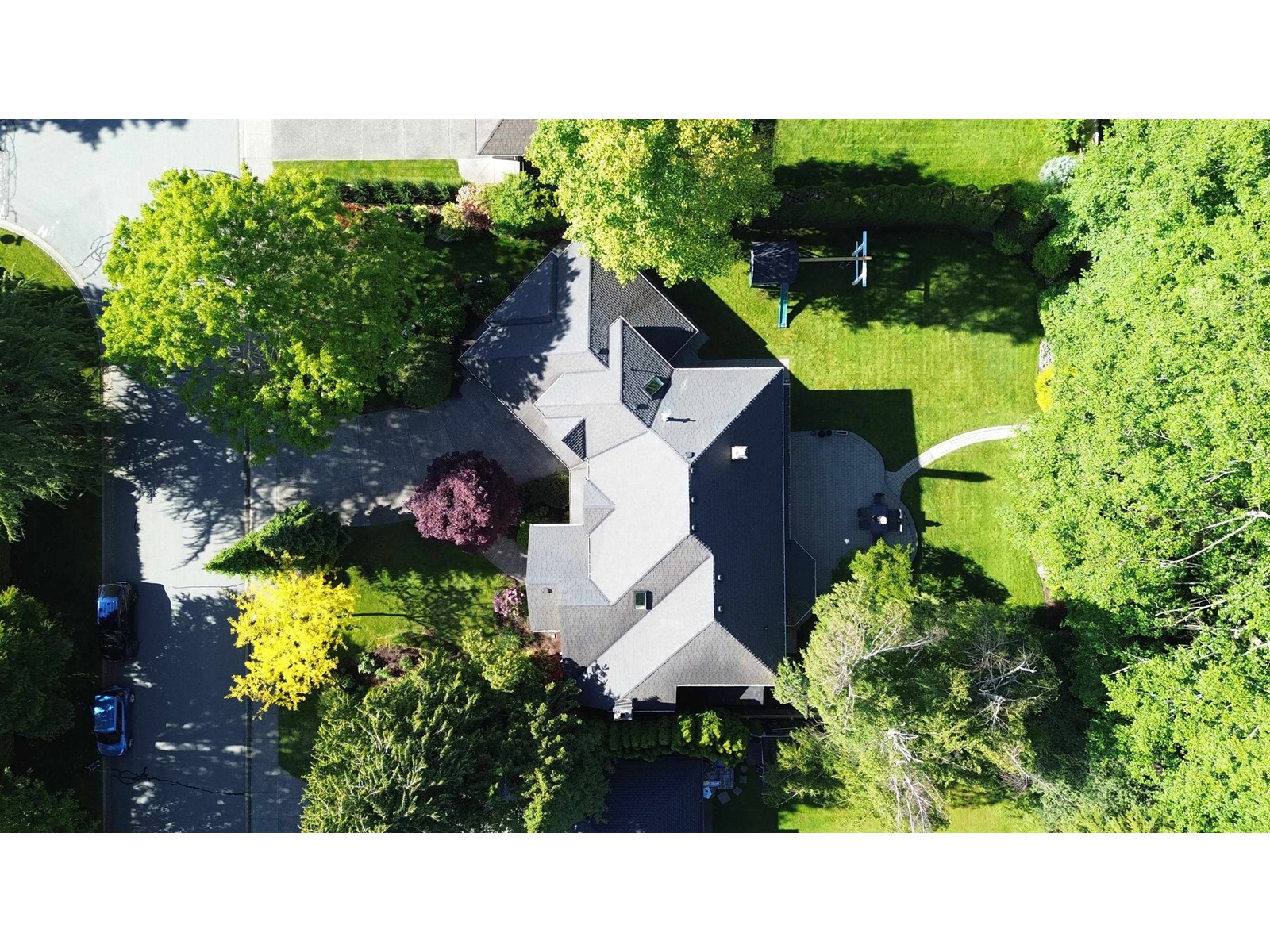 2065 132a Street, Surrey, British Columbia  V4A 9K2 - Photo 2 - R3009575