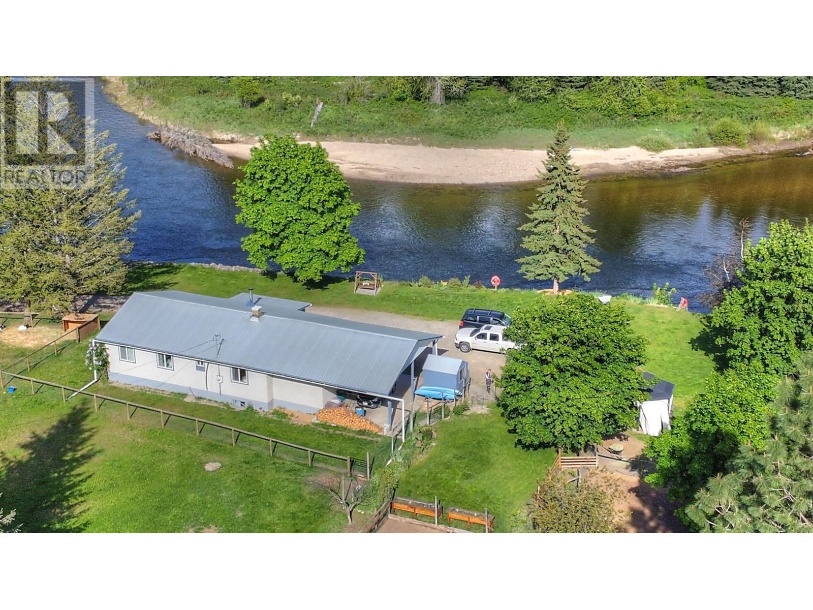 10000 North Fork Road, Grand Forks, BC V0H1H8