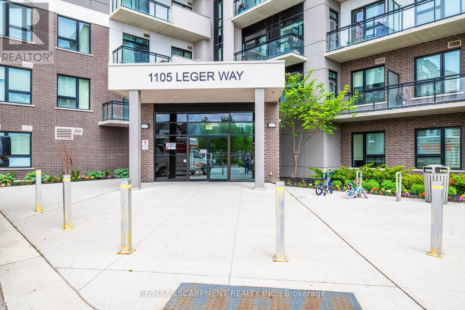 101 - 1105 Leger Way, Milton, Ontario  L9E 1K7 - Photo 2 - W12190640
