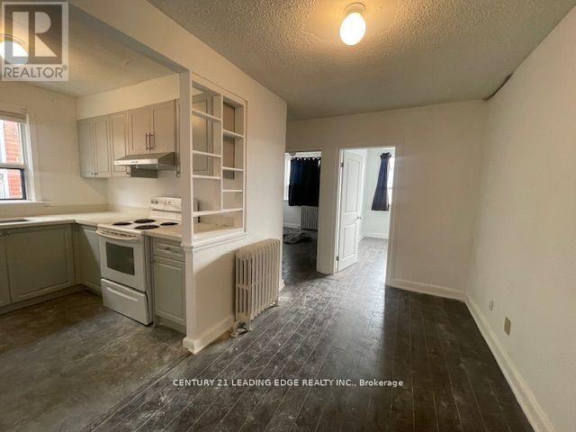 Apt 1 - 1516 Eglinton Avenue W, Toronto, Ontario  M6E 2G8 - Photo 2 - W12190654