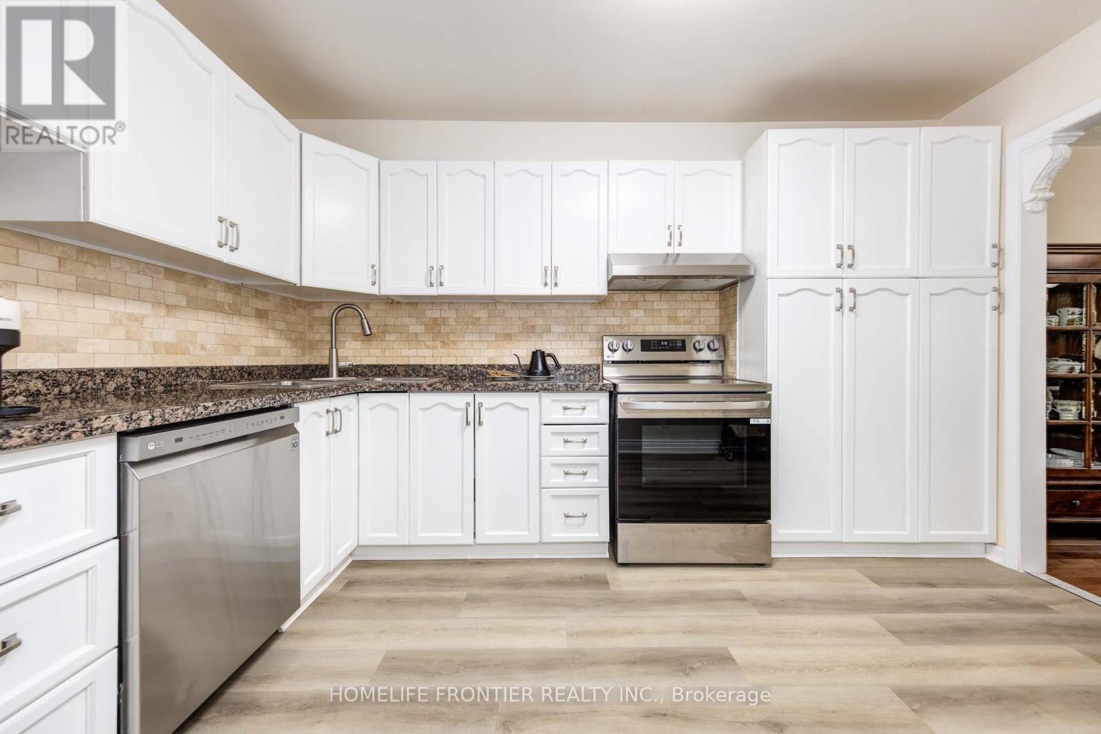 21 Cartwheel Mill Way, Toronto, Ontario  M2L 1P5 - Photo 9 - C12189307