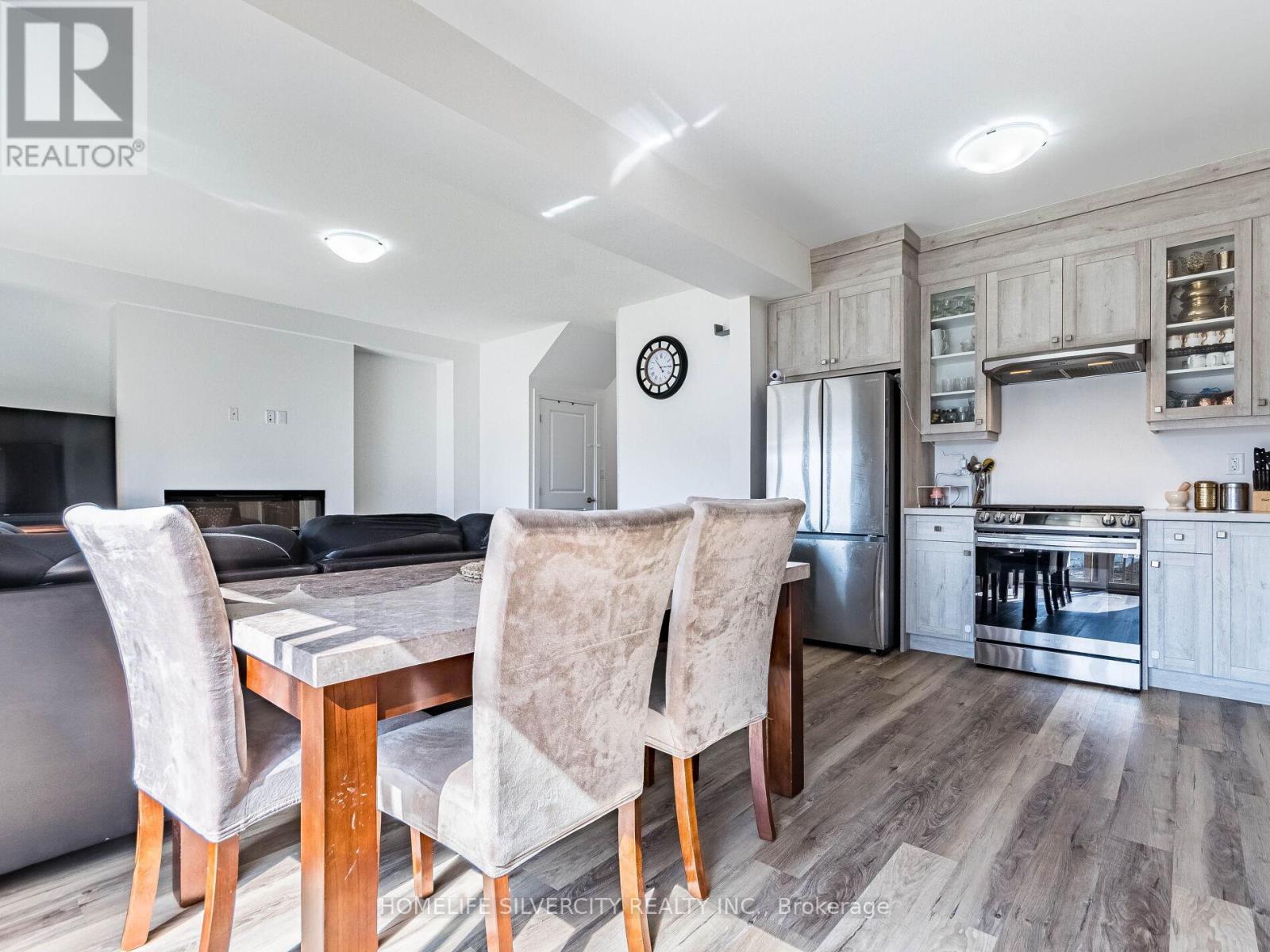 11 Holder Drive, Brantford, Ontario  N3T 0V1 - Photo 13 - X12190638