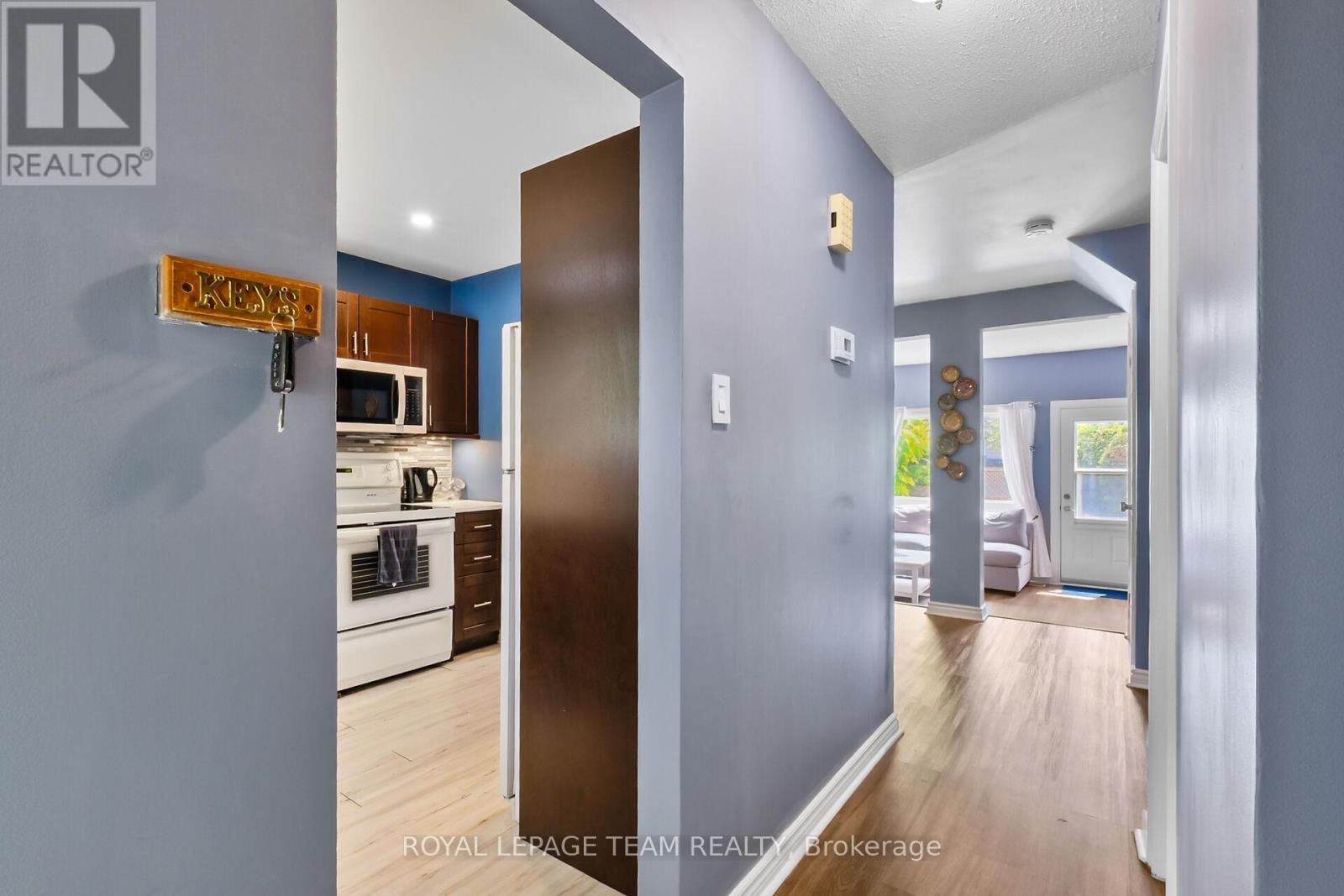 C - 65 Foxfield Drive, Ottawa, Ontario  K2J 1L7 - Photo 7 - X12190669