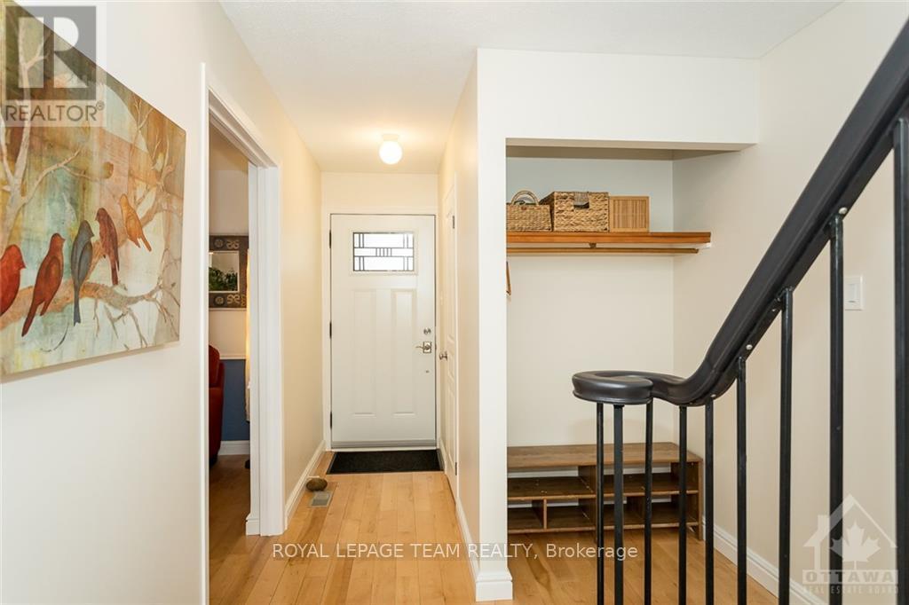 158 Mccurdy Drive, Ottawa, Ontario  K2L 2Z6 - Photo 3 - X12190689